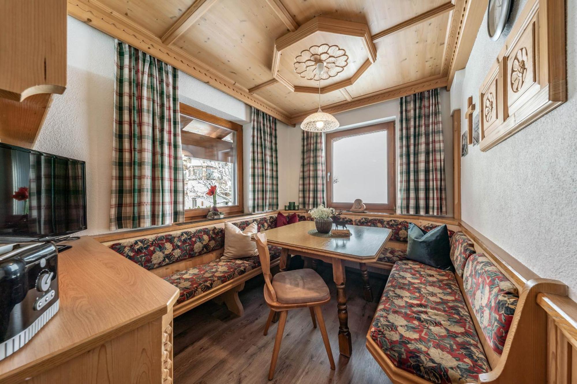 Haus Schoeser Hippach Kültér fotó